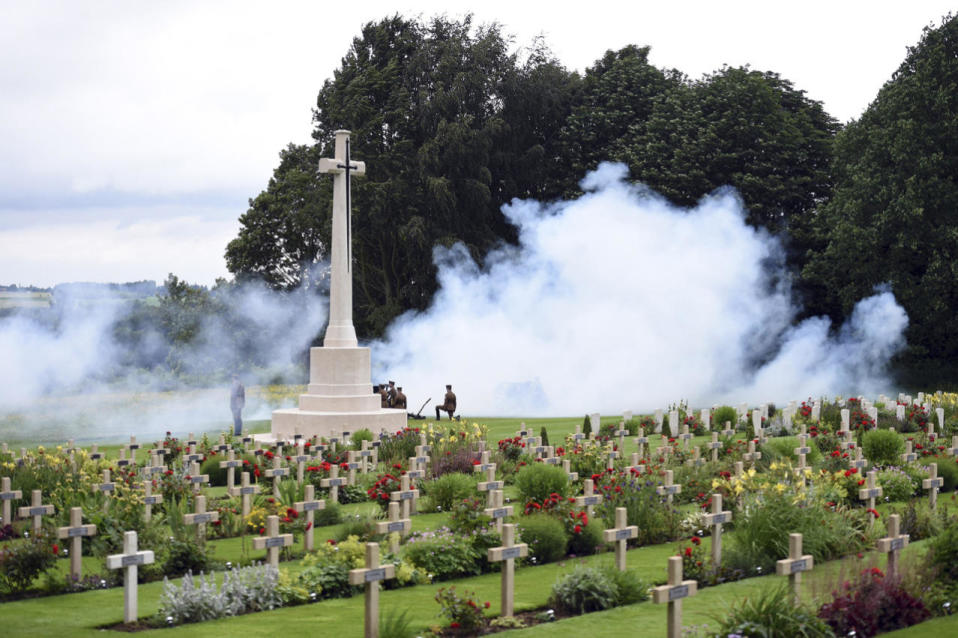 France and Britain mark the 100th anniversary of the deadliest battle of WWI – Battle of the Sommes