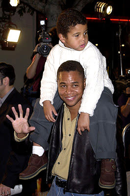 Cuba Gooding Jr. and kid at the Westwood premiere of Warner Brothers' Harry Potter and The Sorcerer's Stone