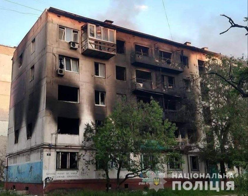 盧甘斯克（Luhansk）地區民宅遭砲擊。   圖：取自UA.National.Police臉書 （資料照）