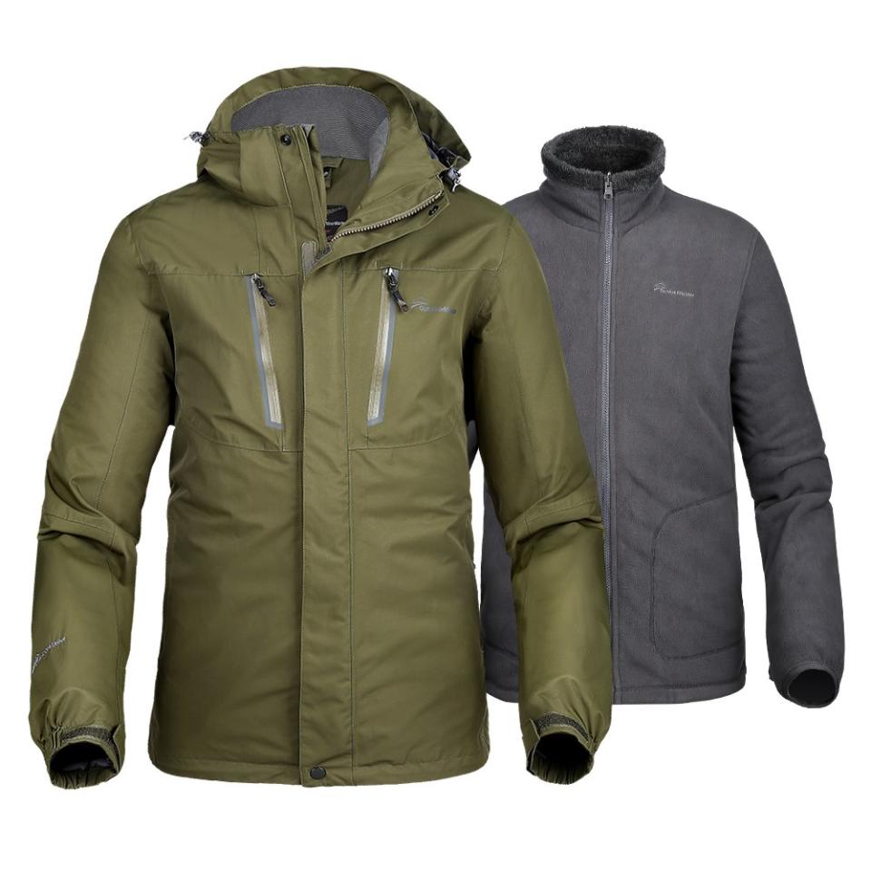 OutdoorMaster Men's 3-in-1 Ski Jacket. (Photo: Amazon)