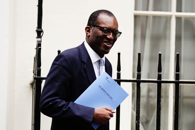 Chancellor Kwasi Kwarteng leaves 11 Downing Street to make his way to deliver his mini-budget. (Photo: Aaron Chown via PA Wire/PA Images)