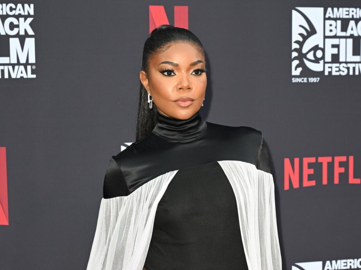 Gabrielle Union Sparkles in Versace Dress on Met Gala 2022 Red Carpet –  Footwear News