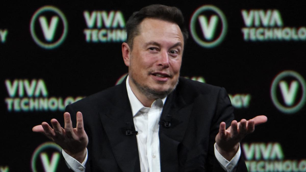 Power lunch: World's two richest people Elon Musk and Bernard