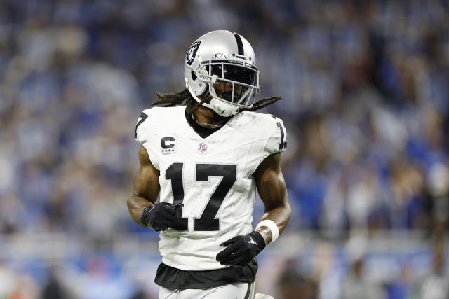 Raiders WR Davante Adams had 1 catch, slammed helmet down during loss:  'Frustration'