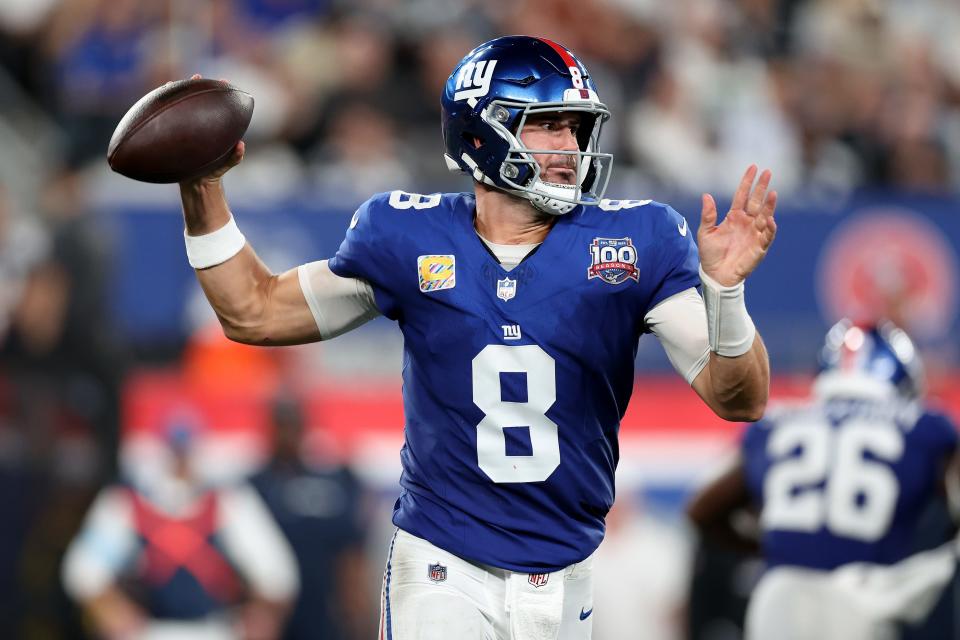 EAST RUTHERFORD, NEW JERSEY – SEPTEMBER 26: Daniel Jones #8 of the New York Giants looks to pass the ball in the third quarter against the Dallas Cowboys at MetLife Stadium on September 26, 2024 in East Rutherford, New Jersey. (Photo by Luke Hales/Getty Images)