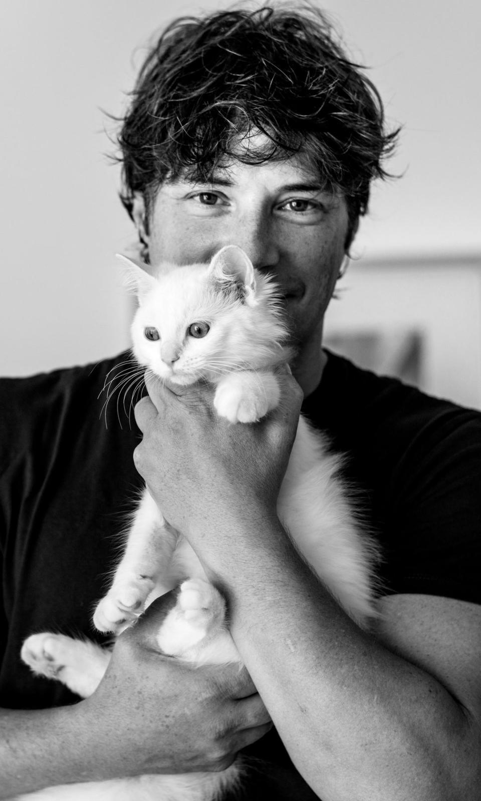 Jordi Cruz con su gato