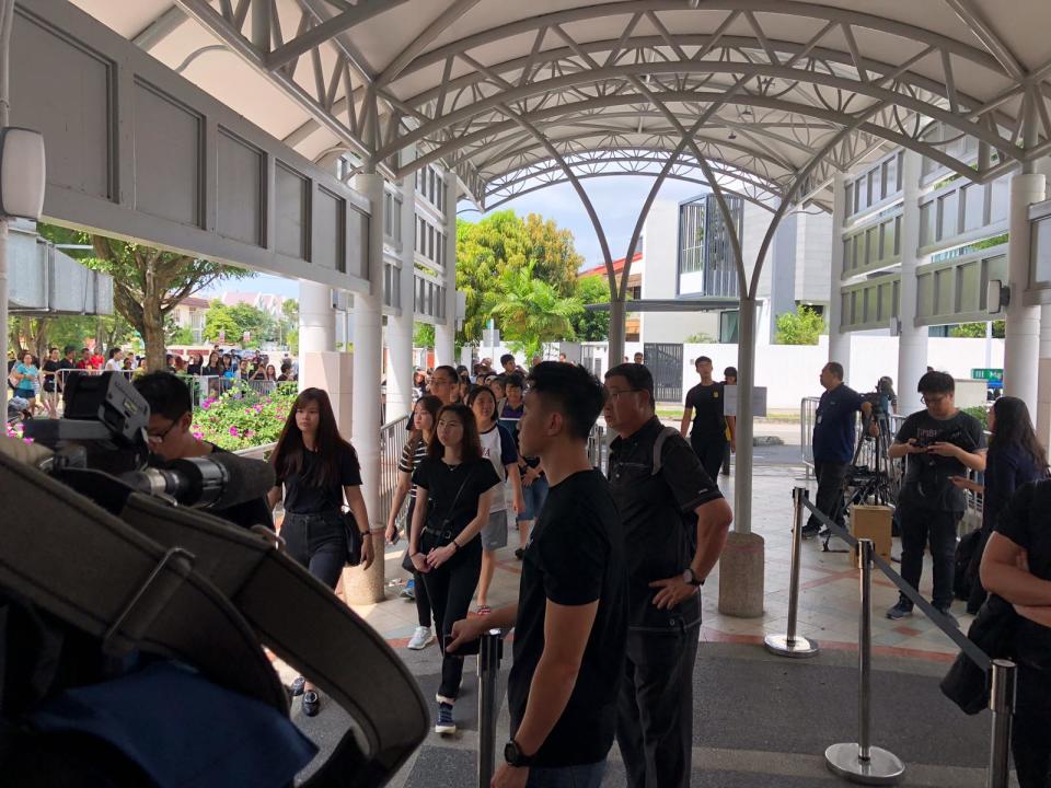 People queueing to pay respects to Aloysius Pang at his memorial on 26 January at Macpherson Lane. (PHOTO: Yahoo Lifestyle Singapore)