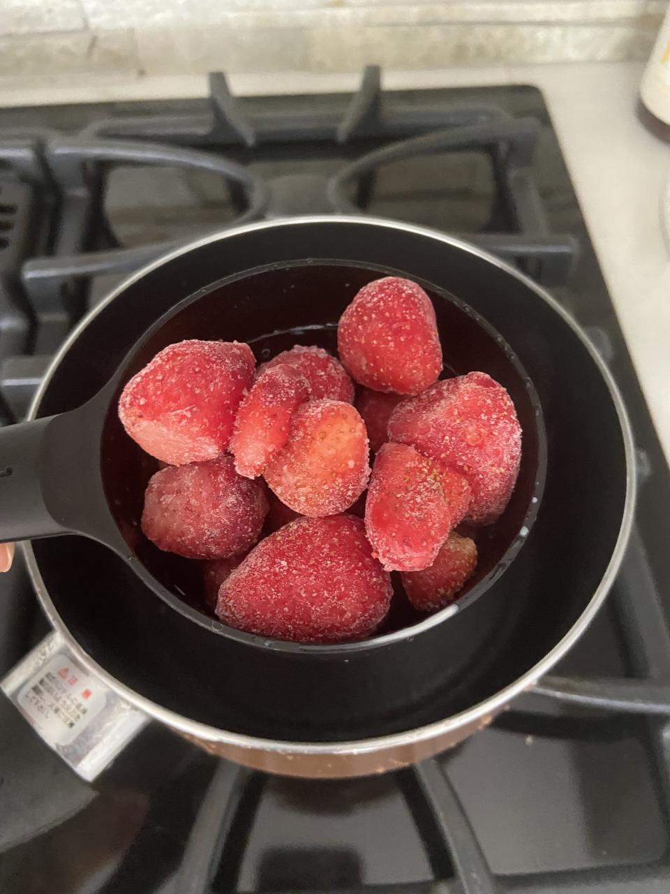 If you want to simplify things a little and save some time, you can use any jar of store-bought fruit jam. I actually saw someone in the TikTok comments say that they used a jar of berry jam and it tasted amazing.