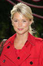 Après des débuts à la télévision française sur M6 en 2006, Virginie Efira rejoint le groupe Canal+. Elle présente alors l’émission de divertissement <em>Canal Presque</em>. Une expérience qui lui laisse un souvenir mitigé. "<em>Les textes étaient peut-être bien mais moi je ne les comprenais pas et c’était moi qui devais les dire. Il n’y a rien de pire que de devoir faire un truc drôle que soi-même, on ne trouve pas drôle</em>", explique-t-elle au micro de La bande originale en mai 2019. "<em>J’osais le dire mais du coup, j’étais beaucoup trop castratrice, donc ce n’était pas chouette</em>", ajoute-t-elle. Virginie Efira "<em>pense que tout le monde, individuellement, était bien</em>". "<em>Mais ensemble, on était quand même un peu nuls</em>", admet l’ex-animatrice. Ce à quoi son hôte, Nagui, répond : "<em>Il faut quand même rappeler une chose : dans cette période de Canal, les auteurs de Canal écrivaient et puis… Ce sont des auteurs de Canal quoi... Dire à un auteur de Canal que ce qu’il a fait n’est pas bon, il faut avoir une carte Gold Master pour passer</em>". Ambiance… <em>(Photo by Frederic SOULOY/Gamma-Rapho via Getty Images)</em>