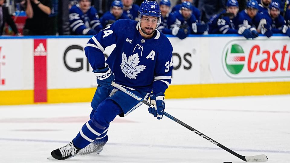 With the Leafs facing a must-win, Auston Matthews will play with two linemates he rarely shared the ice with during the regular season in Game 4. (John E. Sokolowski/USA TODAY Sports)