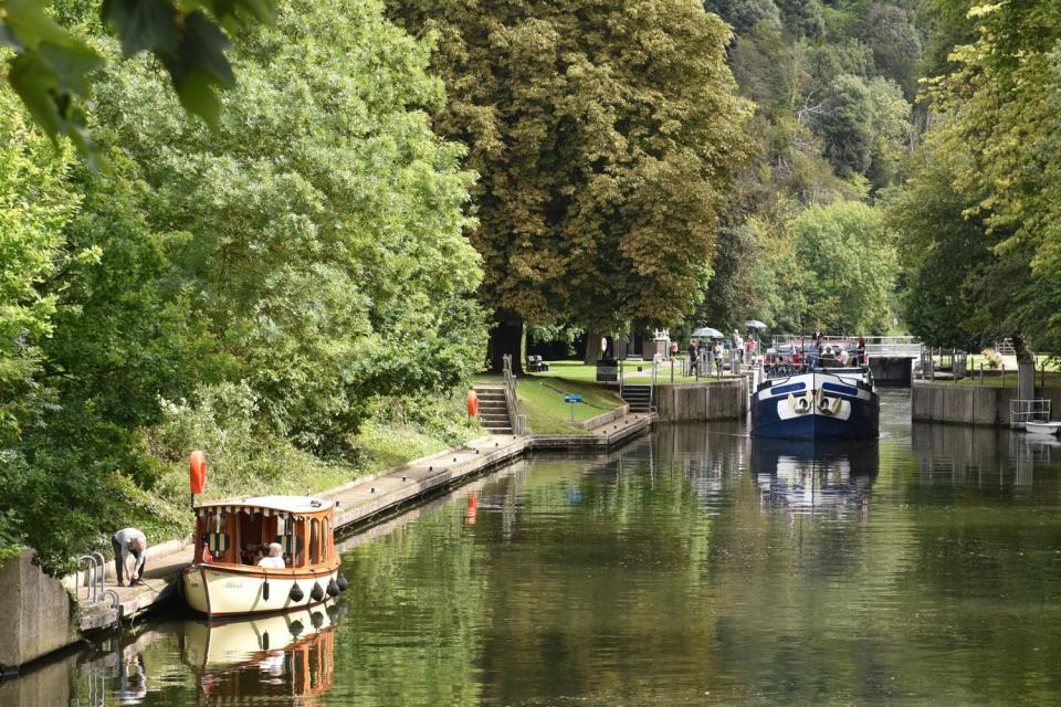 River cruises are currently allowed in the UK (European Waterways)