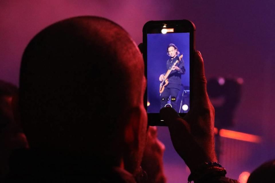 Maná cerró con broche de oro su gira ‘México Lindo y Querido’ en el Save Mart Center con un show con entradas agotadas con más de 12,000 personas. María G. Ortiz-Briones / mortizbriones@vidaenelvalle.com