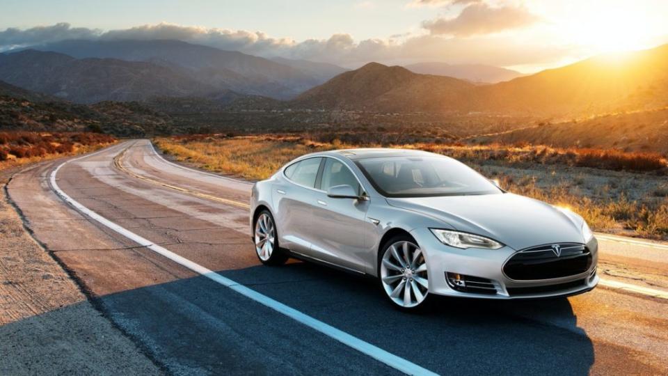 早在2014年時郭董就已經入手Tesla Model S。(圖片來源/ Tesla)