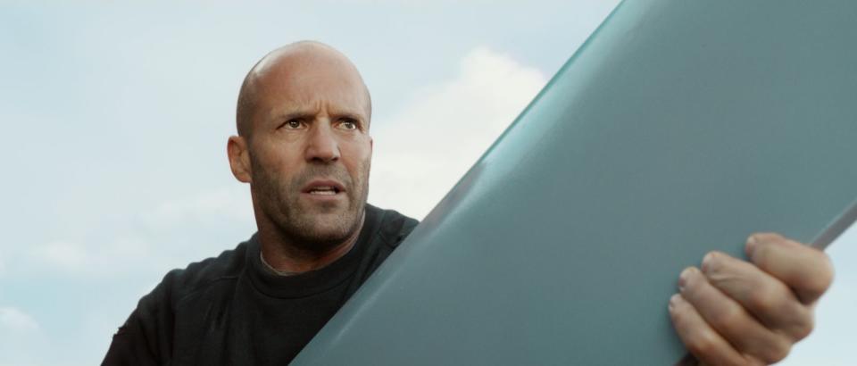 Tiefseetaucher Jonas Taylor (Jason Statham) hatte schon in "Meg" (2018) keine Lust auf seinen Einsatz, in "Meg 2" muss er trotzdem wieder ran. Schließlich ist außer ihm niemandem zuzutrauen, mit der neuen Megalodon-Gefahr fertig zu werden. (Bild: 2023 Warner Bros. Entertainment Inc)