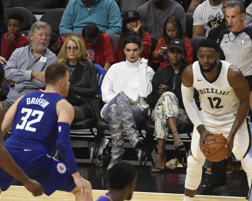 Kendall Jenner watches Blake Griffin play courtside.&nbsp; (Photo: Kevork Djansezian via Getty Images)