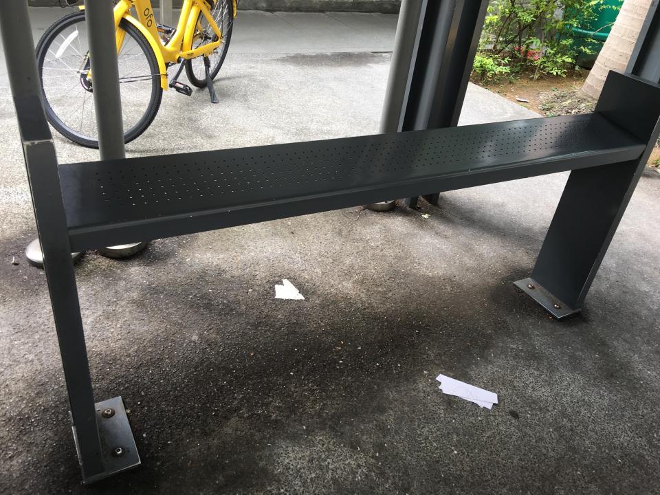 A metal bench at a bus stop along Anson Road. PHOTO: Vernon Lee/Yahoo News Singapore