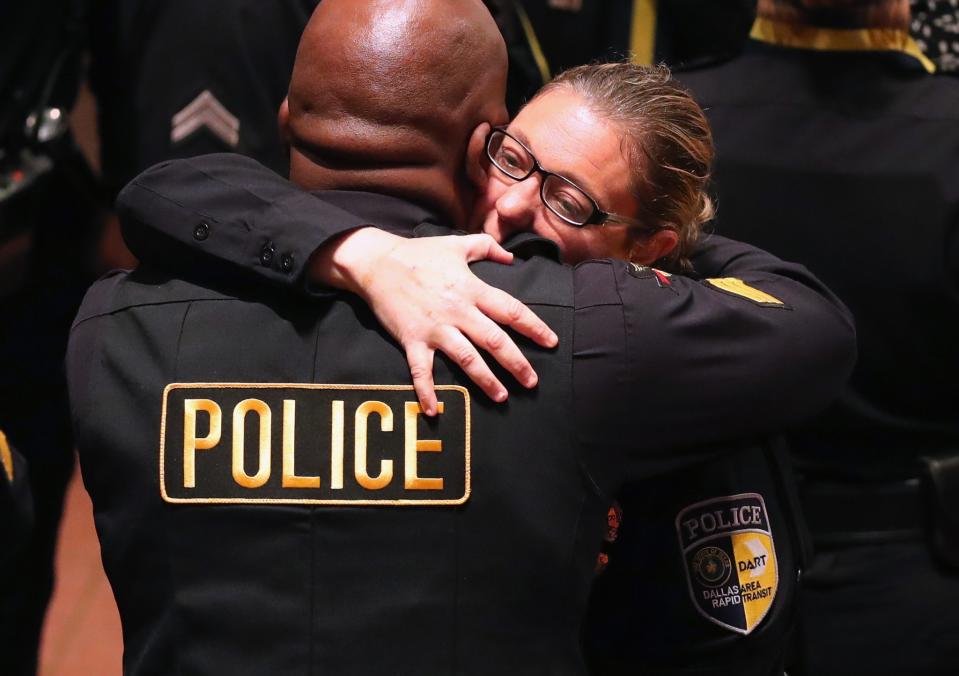 President Obama speaks at memorial for slain Dallas police