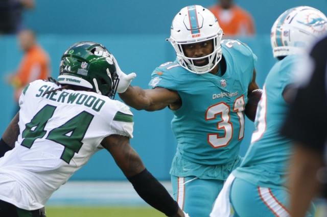 Mostert, Achane score 4 TDs each as Dolphins hang 70 in historic win vs.  Broncos