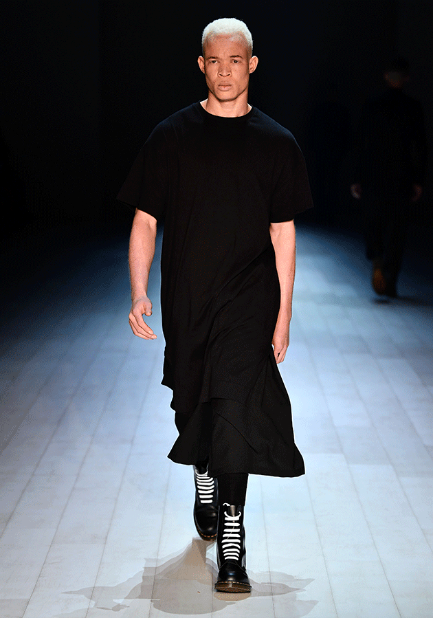 Weah Bangura walking the runway for designer Justin Cassin at Australian Fashion Week. Source: Getty