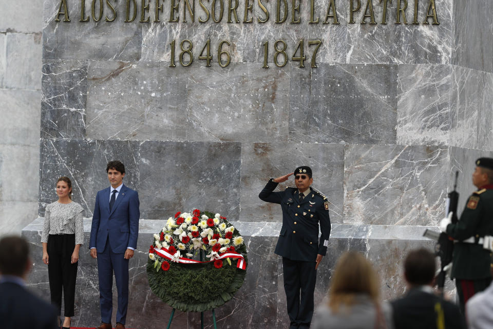 Canadian Prime Minister Justin Trudeau and his wife Sophie Gregoire Trudeau stand during a wreath-laying ceremony at the Ninos Heroes monument in Mexico City’s Chapultepec Park, Thursday, Oct. 12, 2017. Trudeau is in Mexico for a two-day official visit. (AP Photo/Eduardo Verdugo)