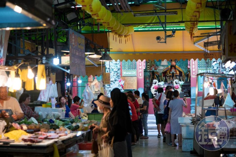 水仙宮與菜市仔連成一氣，美食江湖活絡爆棚。