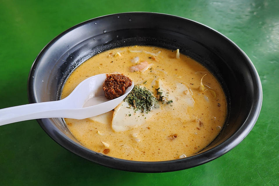 Bukit Timah Market & Food Centre - Laksa 