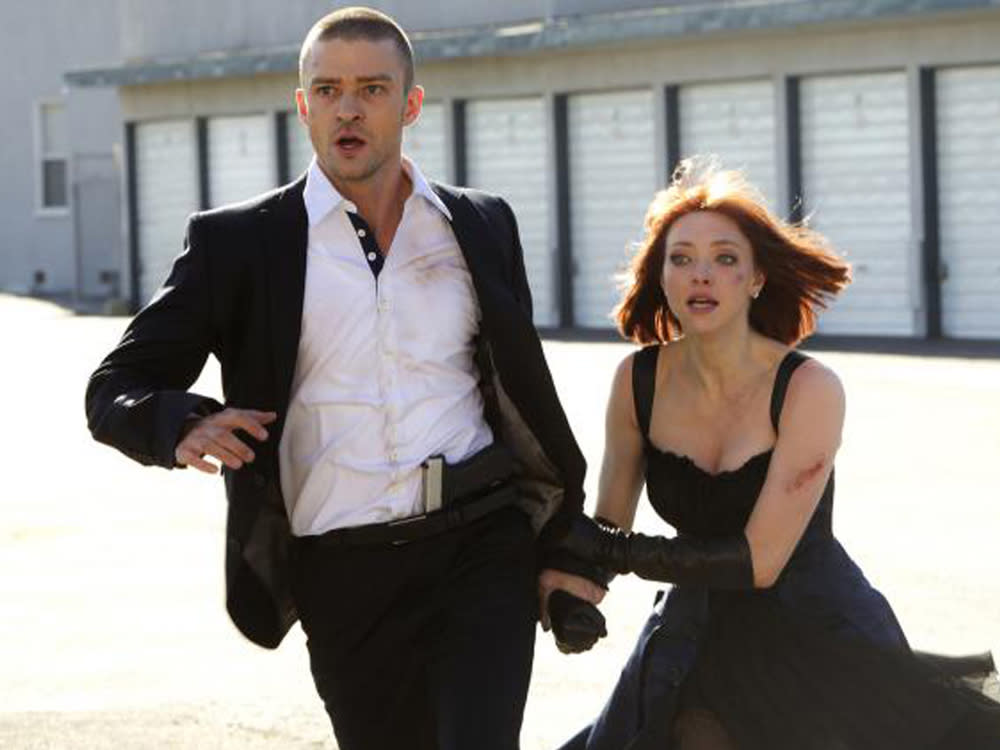 "In Time - Deine Zeit läuft ab": Will (Justin Timberlake) und Sylvia (Amanda Seyfried) lehnen sich gegen ein unmenschliches System auf (Bild: Twentieth Century Fox Film Corporation)