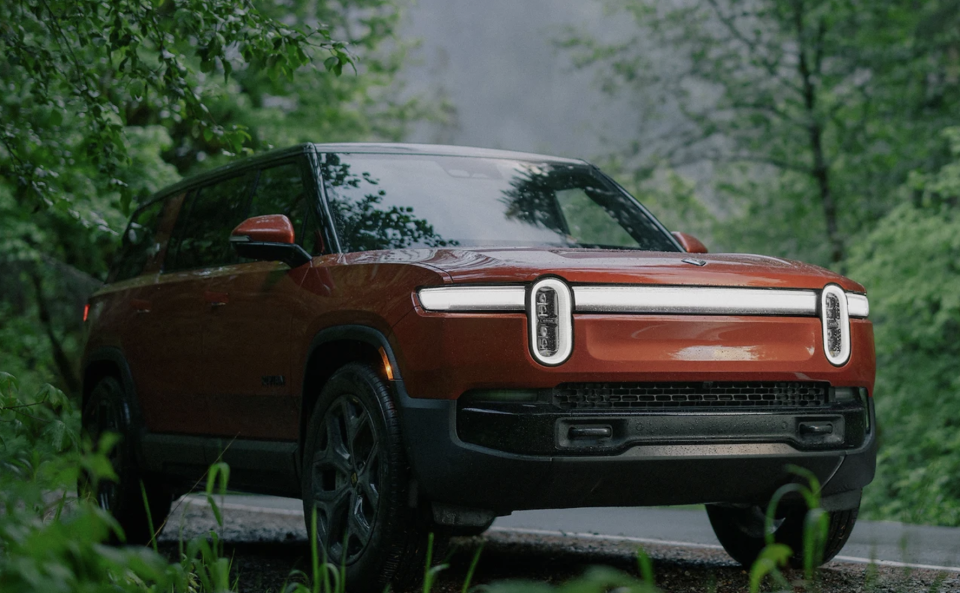 The 2025 Rivian R1S SUV (Photo: Rivian)