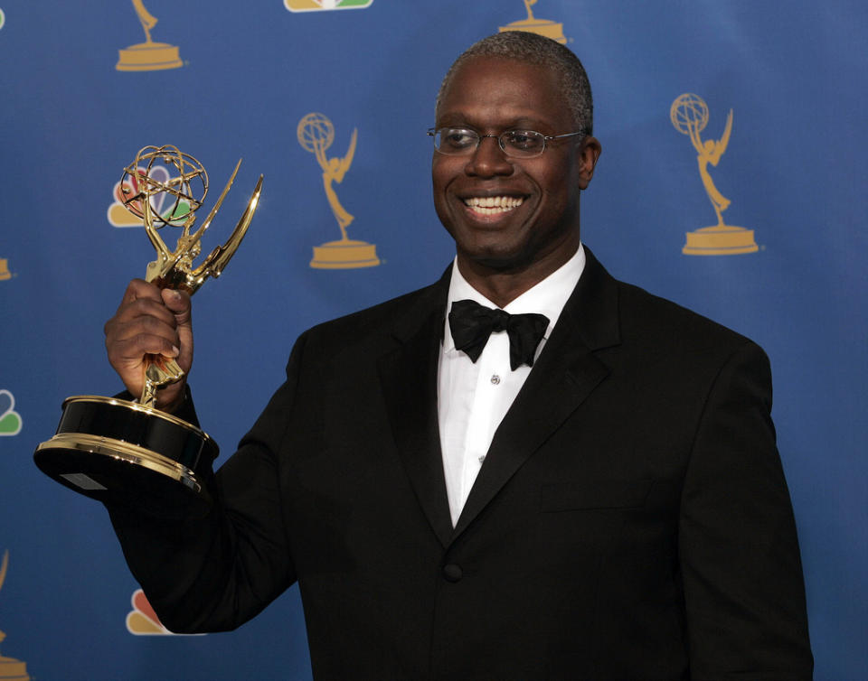 FILE – Andre Braugher holds the award for outstanding lead actor in a miniseries or a movie for his work on “Thief” at the 58th annual Primetime Emmy Awards, Aug. 27, 2006, in Los Angeles. Braugher, the Emmy-winning actor best known for his roles on the series “Homicide: Life on The Street” and “Brooklyn 99,” died Monday, Dec. 11, 2023, at age 61. (AP Photo/Reed Saxon, File)