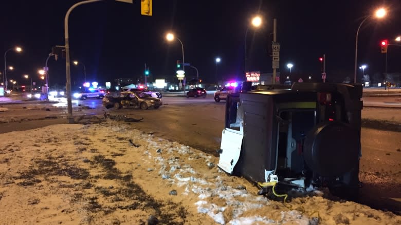 Winnipeg police close Waverley Street at Hurst Way after crash