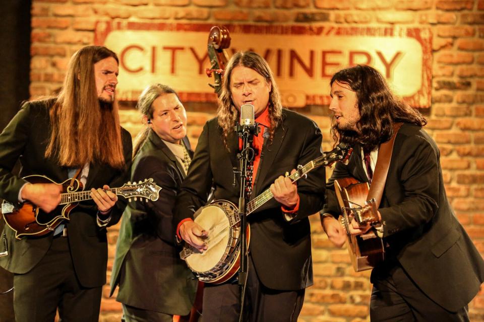 Bluegrass music will fill Morrill Hall on the Ohio State Marion campus when the Henhouse Prowlers take the stage May 9.