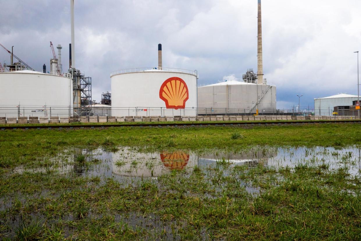 <span>A Shell refinery in the Netherlands on 11 February 2024.</span><span>Photograph: Peter Boer/Bloomberg via Getty Images</span>