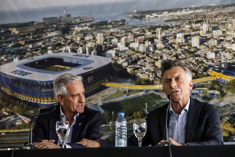 Andrés Ibarra y Mauricio Macri, en la presentación de la fórmula opositora en Boca