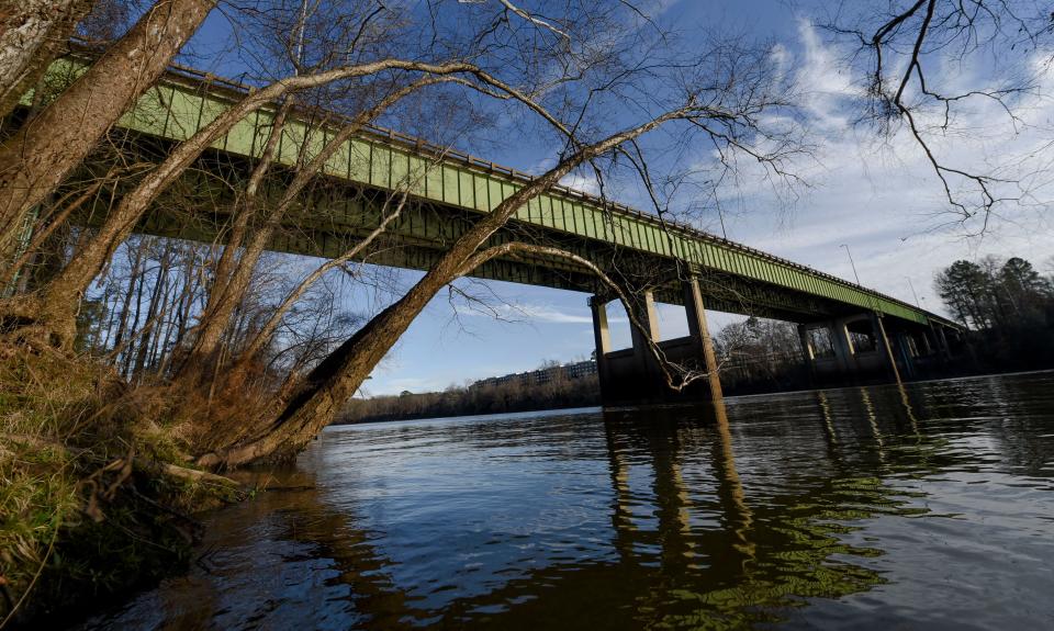 Jan 20, 2023; Tuscaloosa, AL, USA; The Woolsey Finnell Bridge spans the Black Warrior River, carrying the eastbound and westbound traffic on U.S. Highway 82 - McFarland Blvd. in Tuscaloosa.