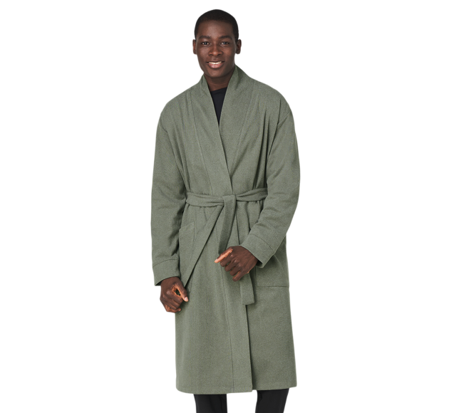 FWD Men's Free FWD All Day Robe. Image via Sport Chek.