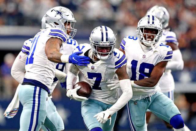 WATCH: Cowboys CB Trevon Diggs grabs INT for fifth straight game