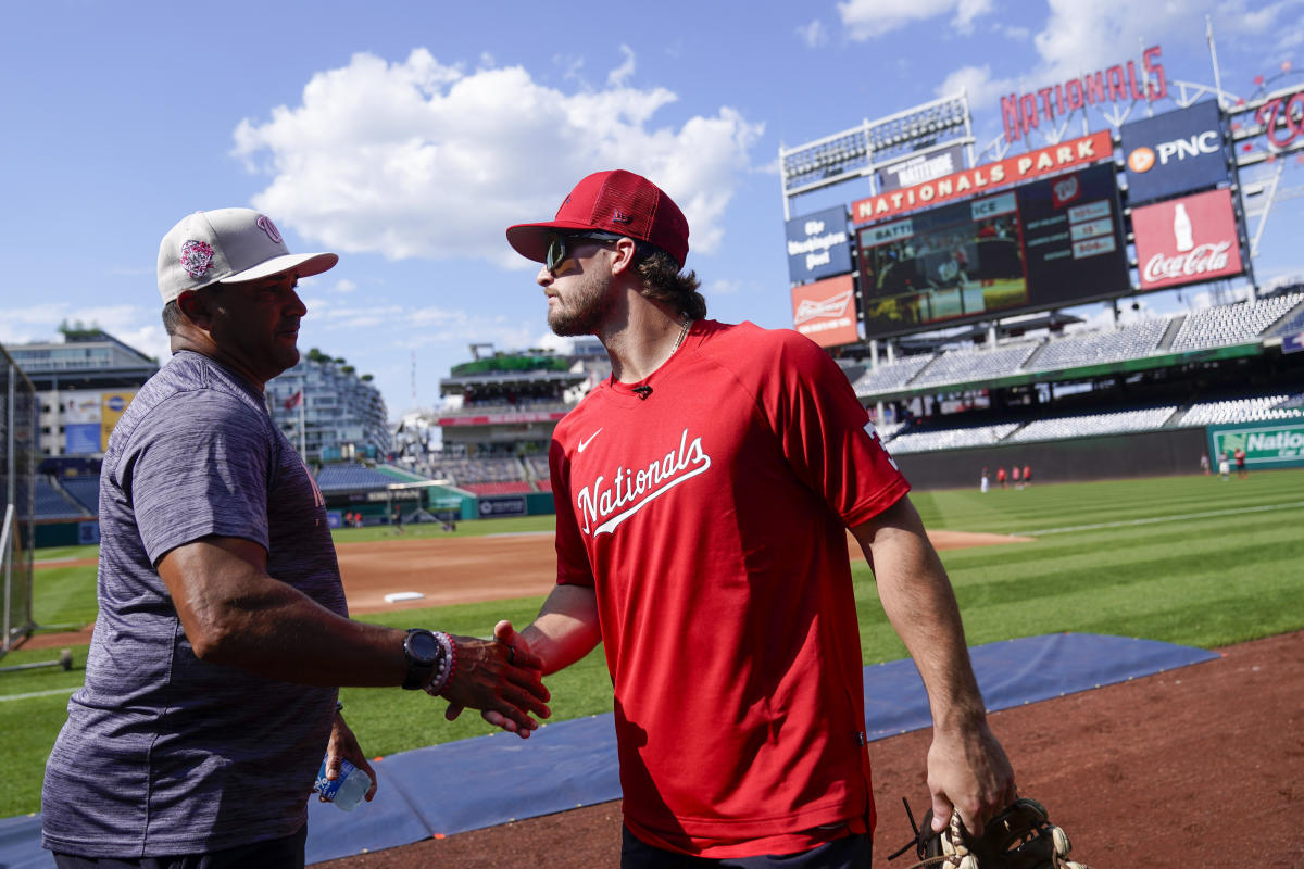 Another former Nationals pitcher signs lucrative contract