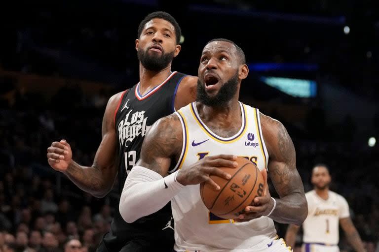  Lakers y Clippers disputan un atractivo duelo en la NBA