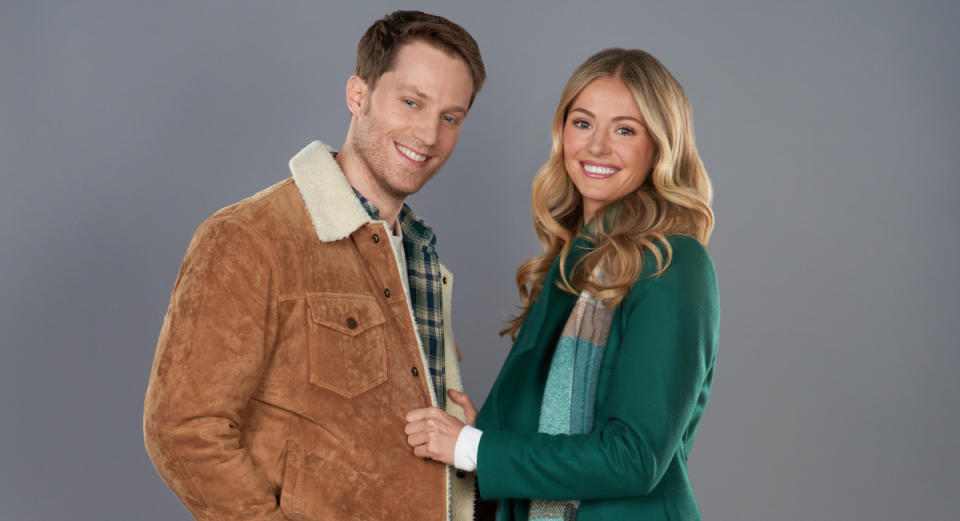 Jonathan Keltz and Rebecca Dalton in Christmas by Design