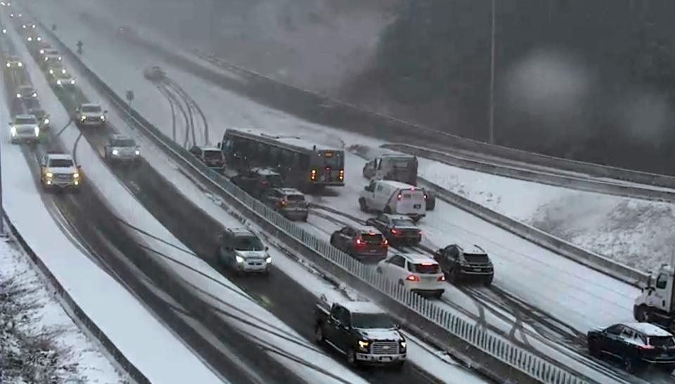 A transit bus spun out on Highway 1 in North Vancouver, temporarily blocking traffic on Jan. 11, 2024