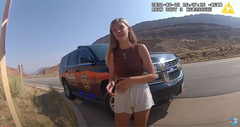 Les images de la caméra embarquée d'un officier de l'Utah intervenu pour la dispute entre Gabrielle Petito et Brian Laundry, le 12 août 2021. - Police de Moad, Utah