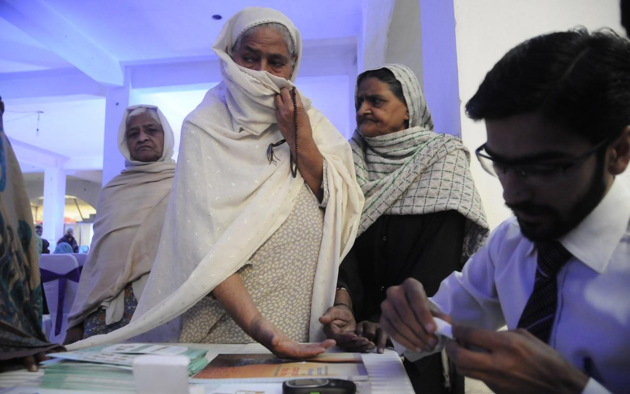 A free clinic during Diabetic awareness walk organized by Pioneer Academy and pharmaceutical companies, on occasion of the World Diabetes Day - Zubair Ahmed/Pacific Press/LightRocket via Getty Images