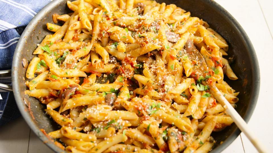 Penne Puttanesca