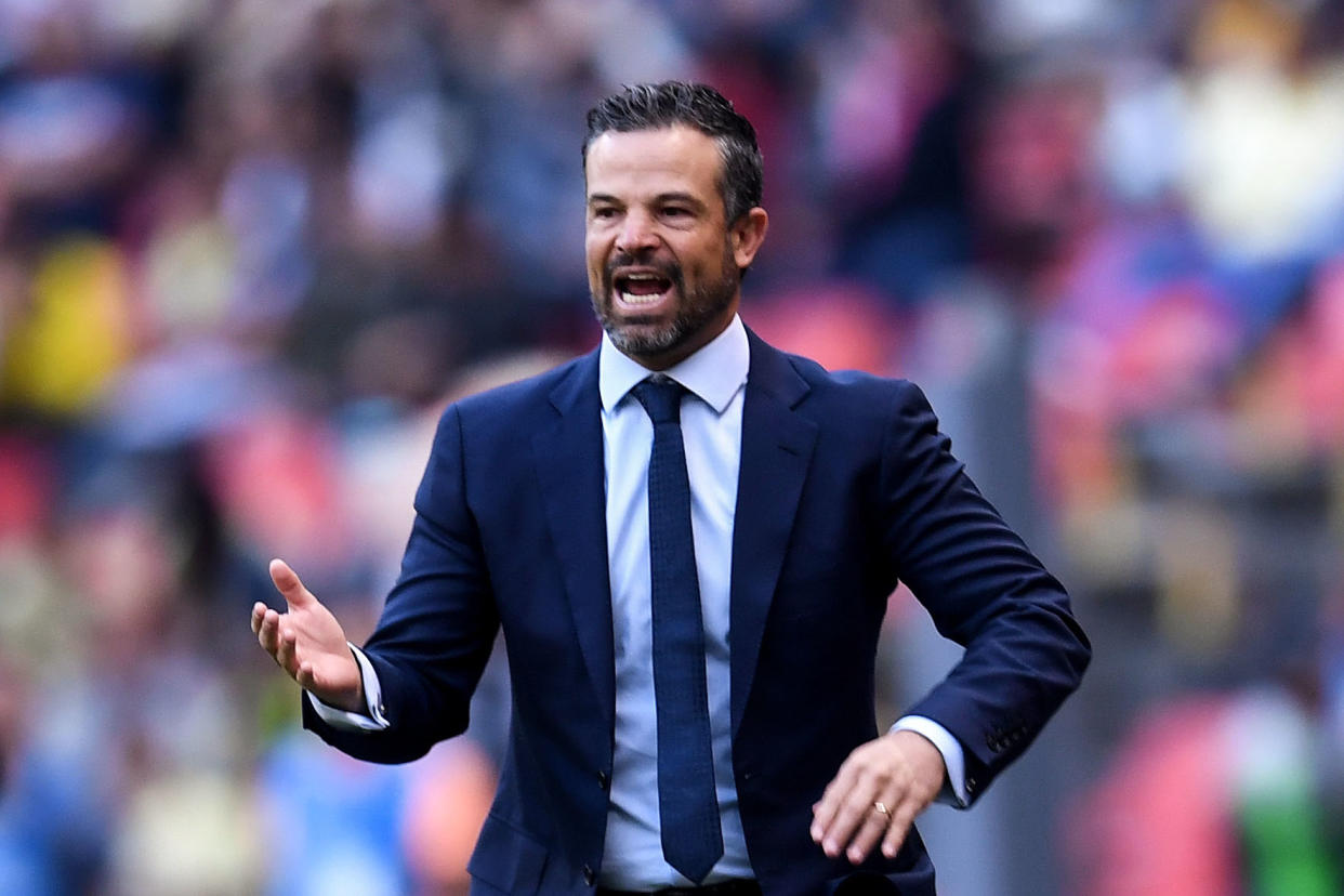 Rafael Puente Jr. es el entrenador de los Gallos. / Foto: Getty Images