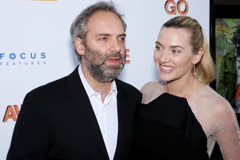 Sonrientes. Kate Winslet junto a su marido, el director Sam Mendes, fueron a la première del film Away We Go en Nueva York.