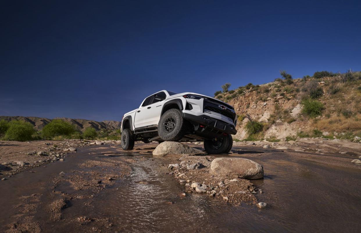 2024 chevrolet colorado zr2 bison