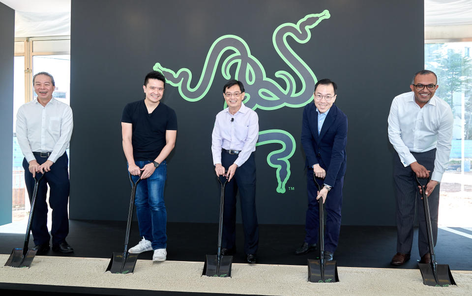 From left: CEO of JTC Corporation Ng Lang; Razer co-founder and CEO Tan Min-Liang; Minister for Finance Heng Swee Keat; EDB Chairman Beh Swan Gin; EDB Assistant Managing Director Kiren Kumar. (Photo: Razer)