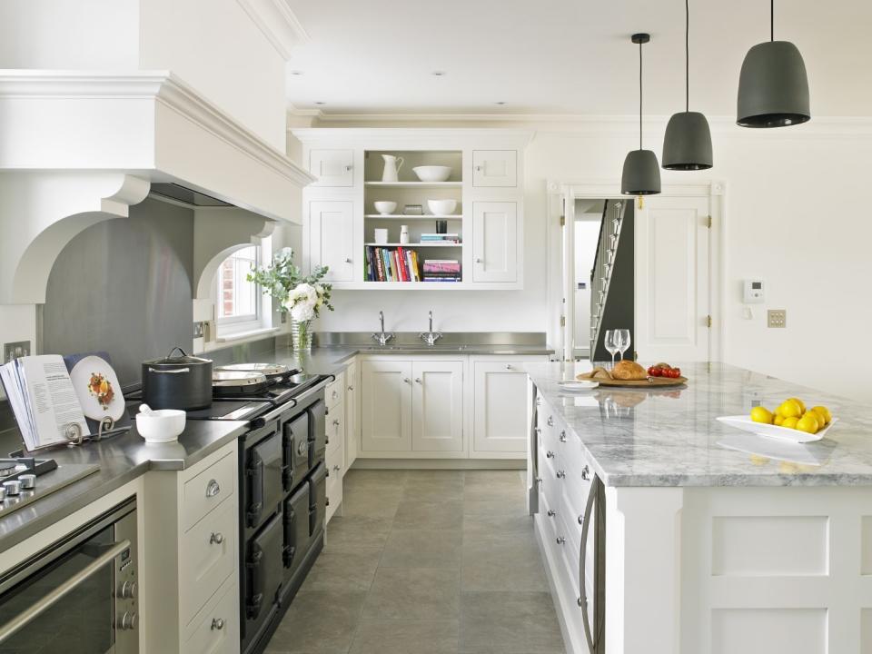 Blend cabinets and countertops perfectly