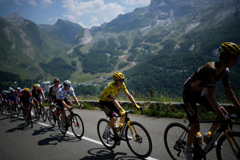 APTOPIX France Cycling Tour de France (Copyright 2022 The Associated Press. All rights reserved)