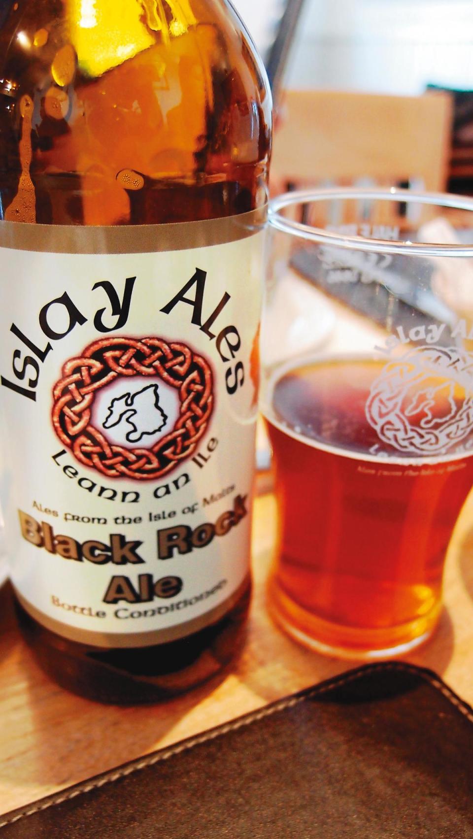 艾雷島不只生產威士忌，也有相當爽口的當地艾爾啤酒，用餐時有機會可以試試。
